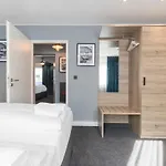 Riverview Apartments By Daspaul