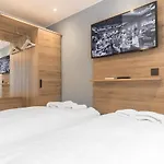 Riverview Apartments By Daspaul